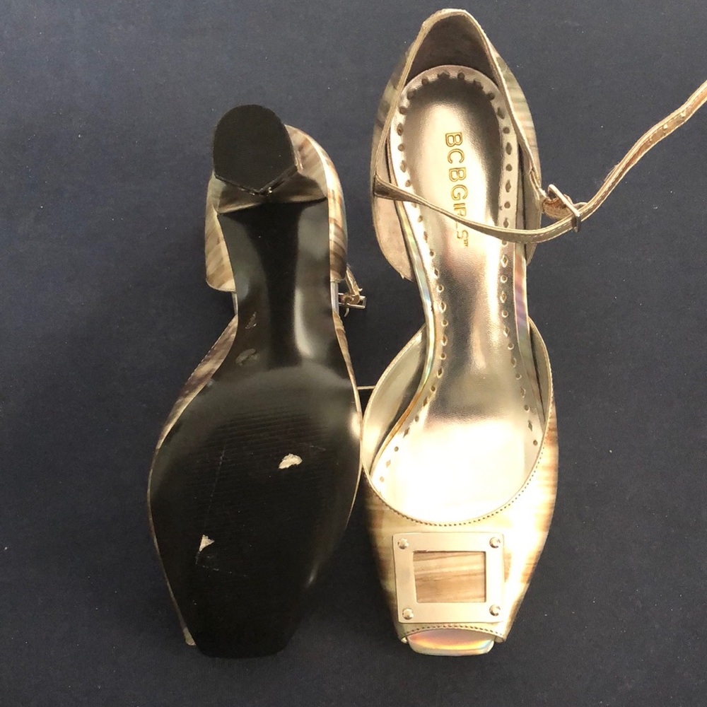 Shoes - Picture 3 of 6